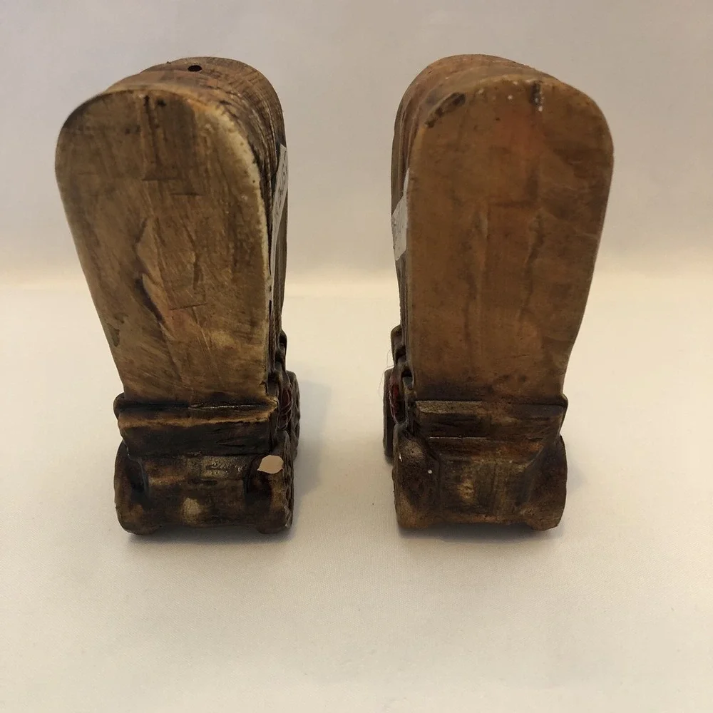 Vintage Covered Wagon Reno Salt & Pepper Shakers Western Theme Collectible READ‎